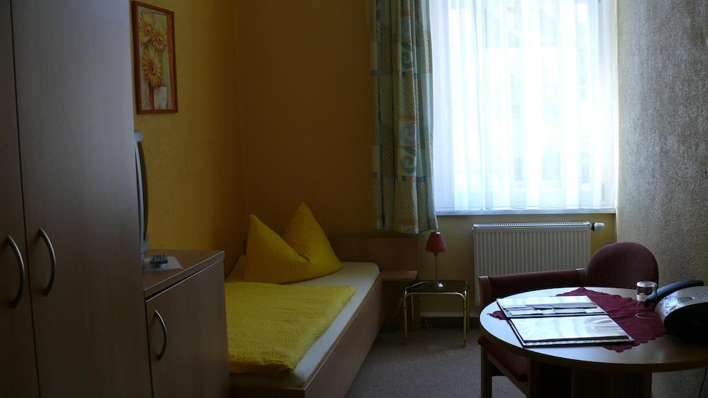 Pension Kreisel Bad Kosen Chambre photo